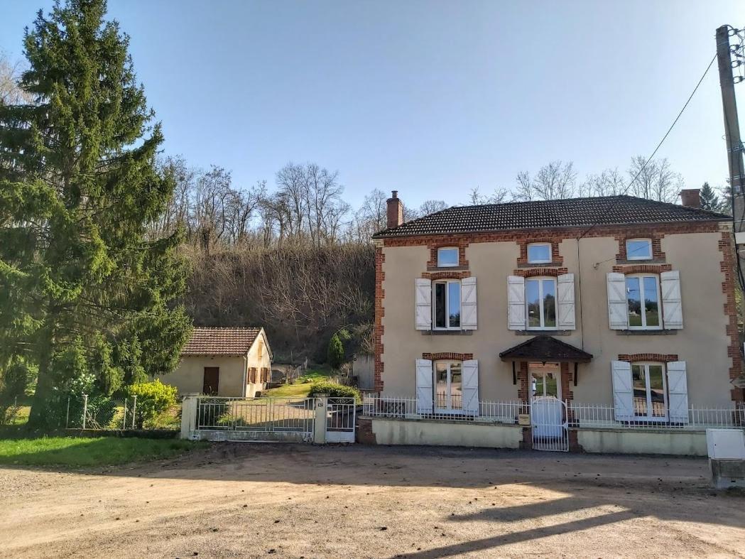 La Pacaudière Au Pays D'Angeline酒店 外观 照片